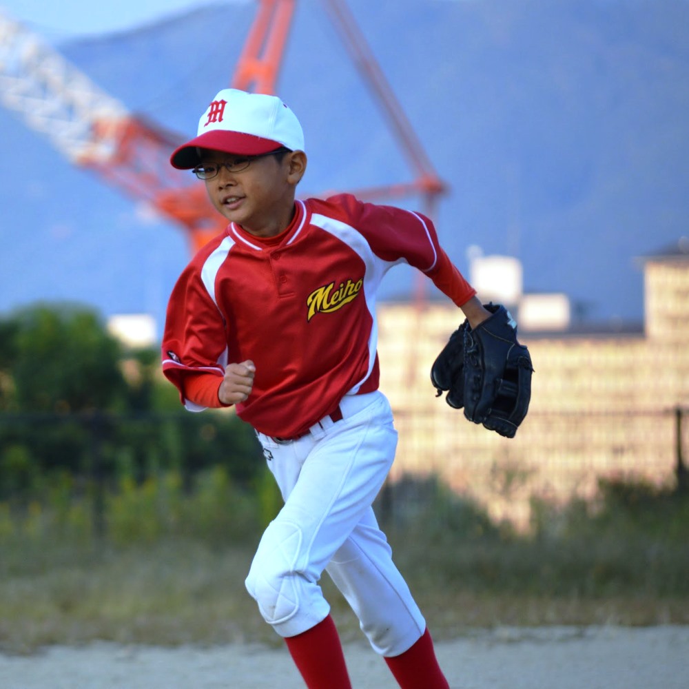 山村隆介